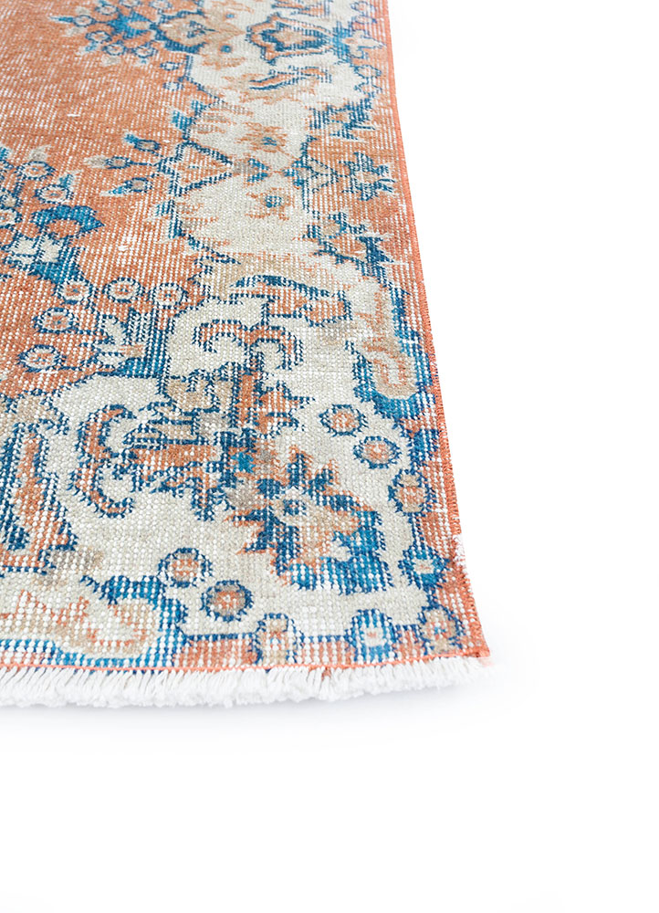 vintage red and orange wool hand knotted Rug - Corner