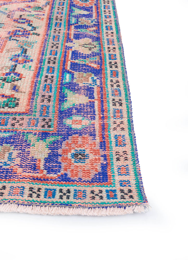 vintage red and orange wool hand knotted Rug - Corner