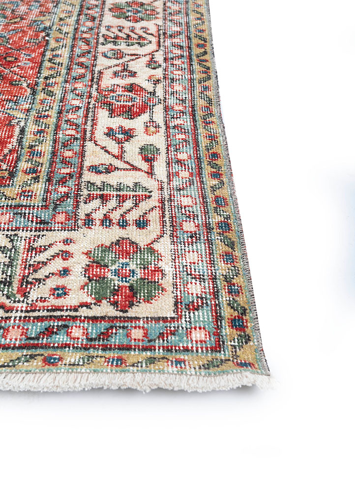vintage red and orange wool hand knotted Rug - Corner