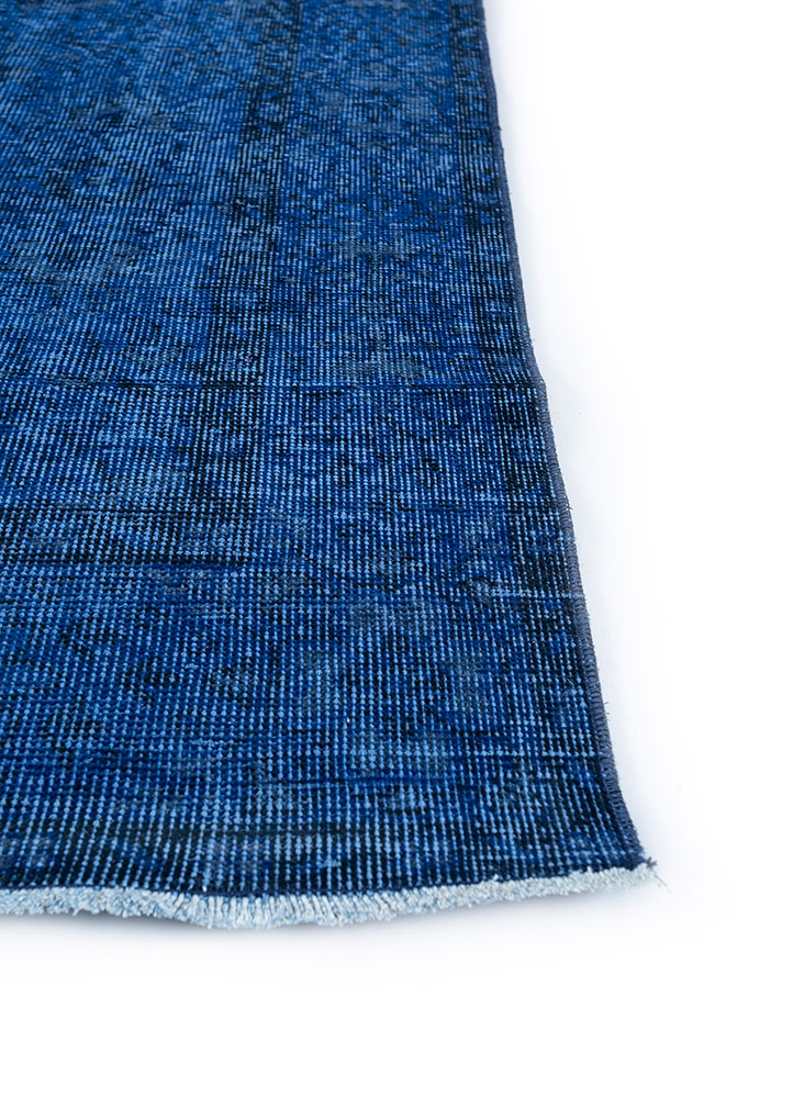 lacuna blue wool hand knotted Rug - Corner