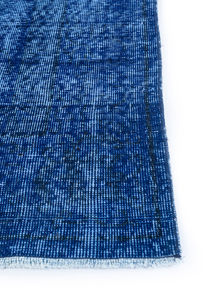 lacuna blue wool hand knotted Rug - Corner