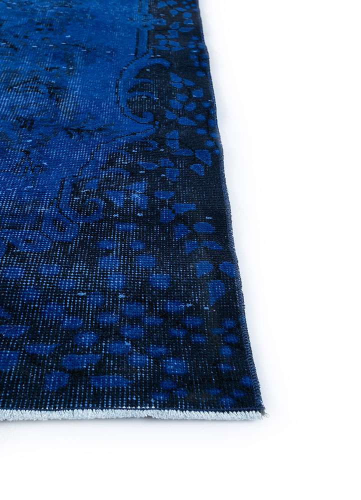 lacuna blue wool hand knotted Rug - Corner