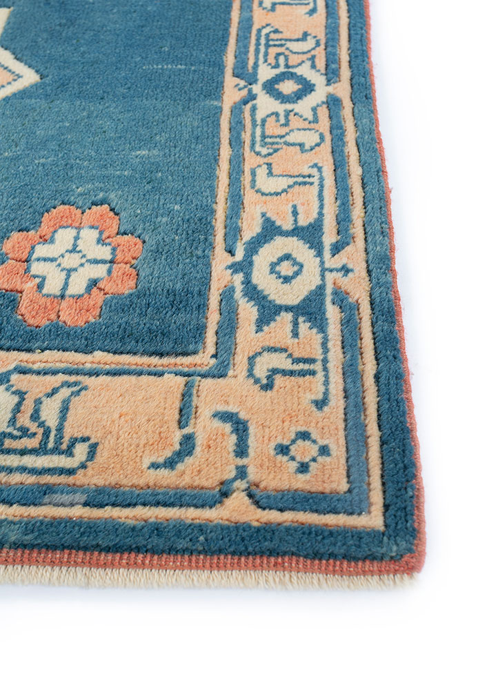 nuray blue wool hand knotted Rug - Corner