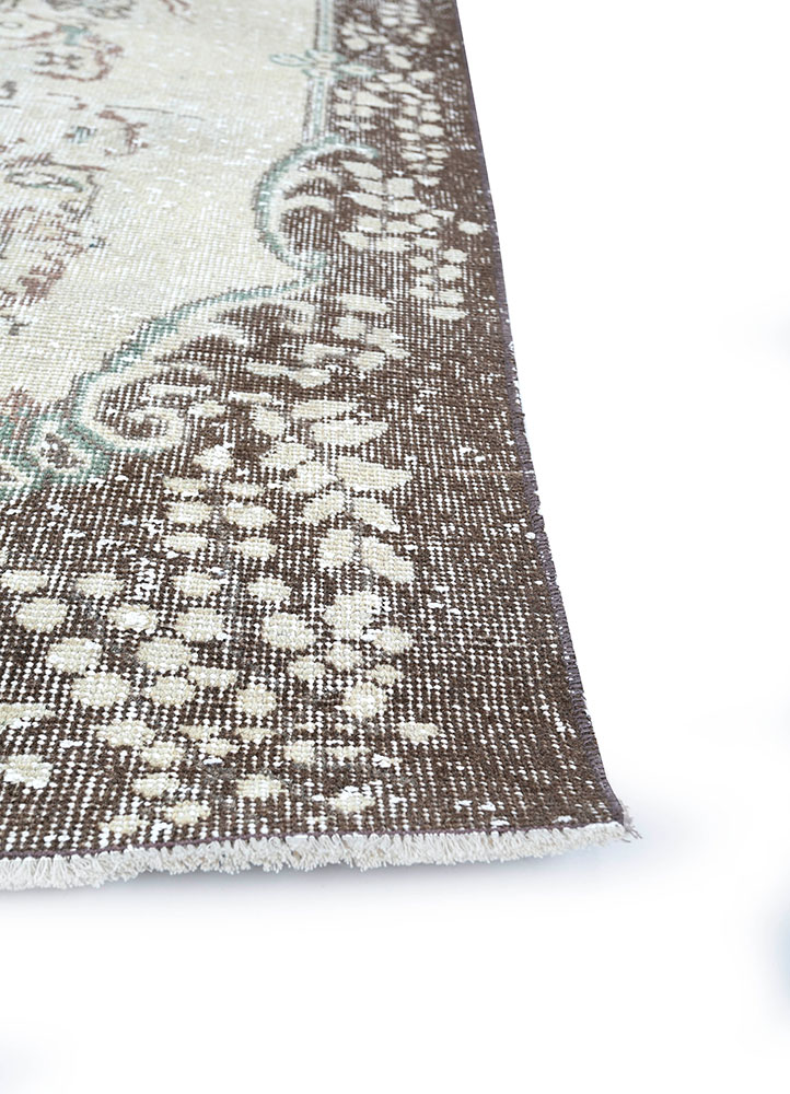 vintage grey and black wool hand knotted Rug - Corner