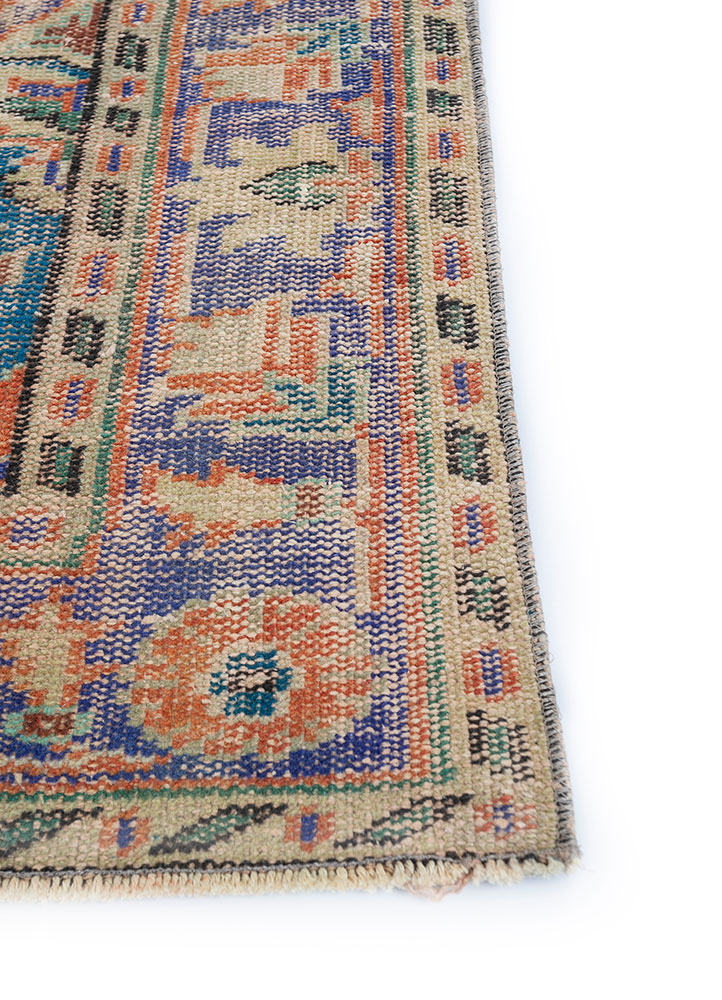 vintage red and orange wool hand knotted Rug - Corner