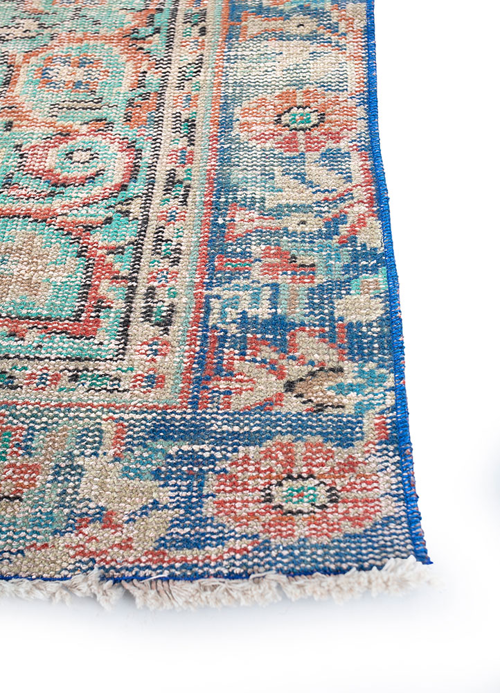vintage red and orange wool hand knotted Rug - Corner