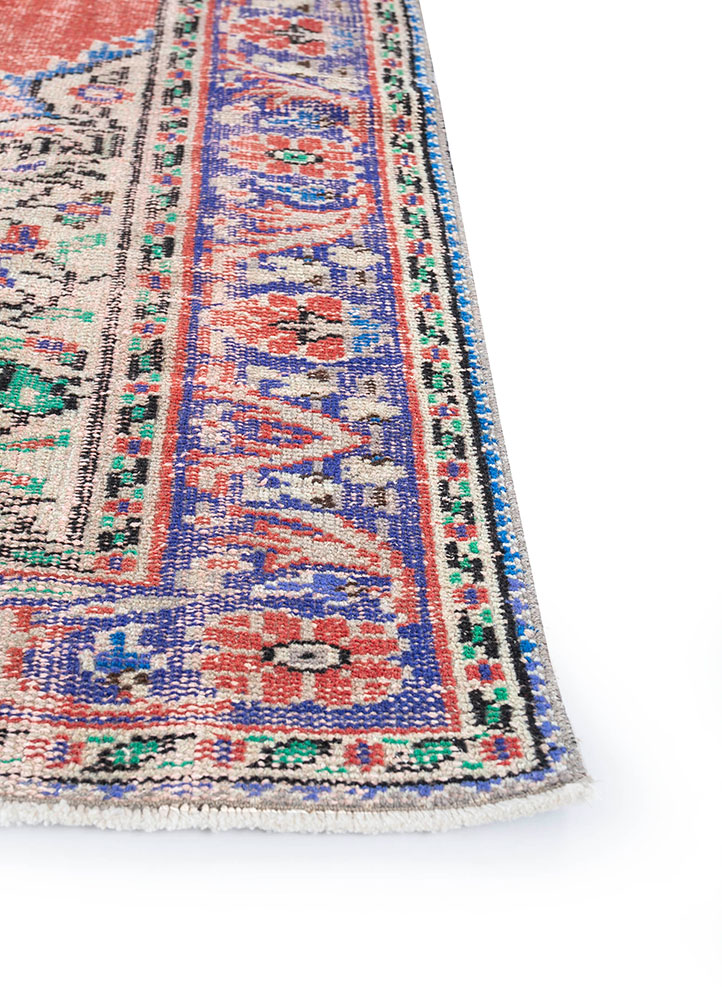 vintage red and orange wool hand knotted Rug - Corner