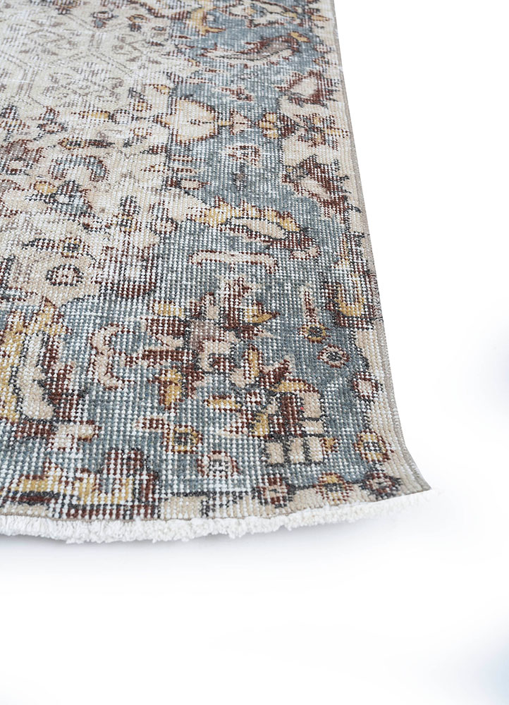 vintage grey and black wool hand knotted Rug - Corner