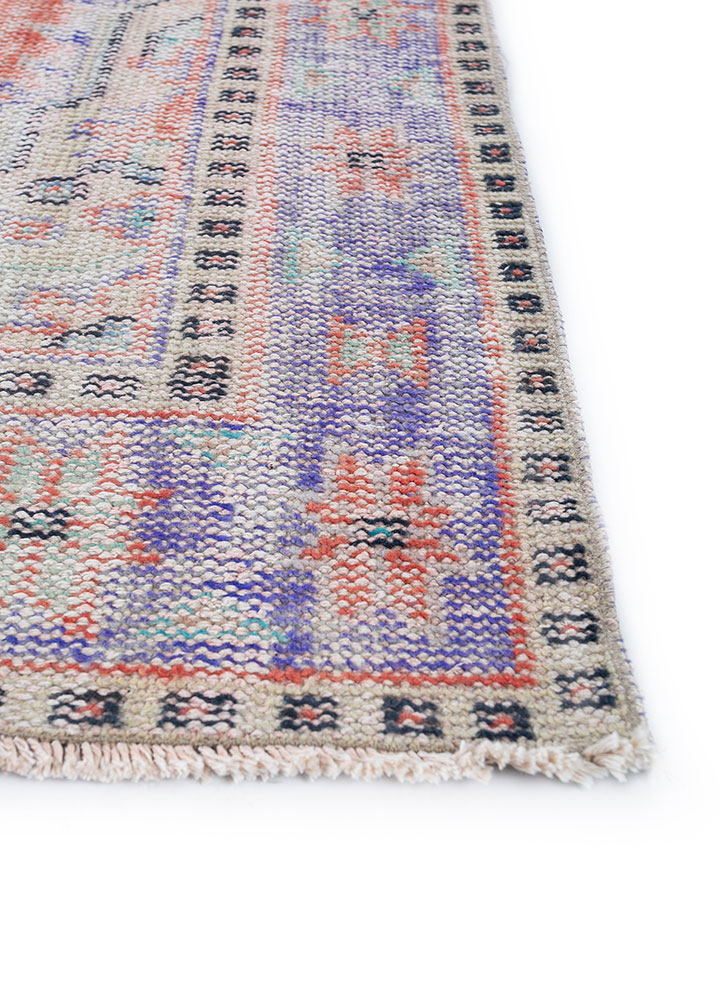 vintage red and orange wool hand knotted Rug - Corner