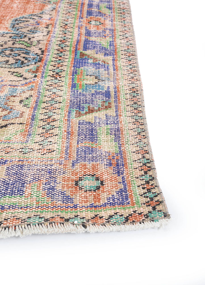 vintage red and orange wool hand knotted Rug - Corner