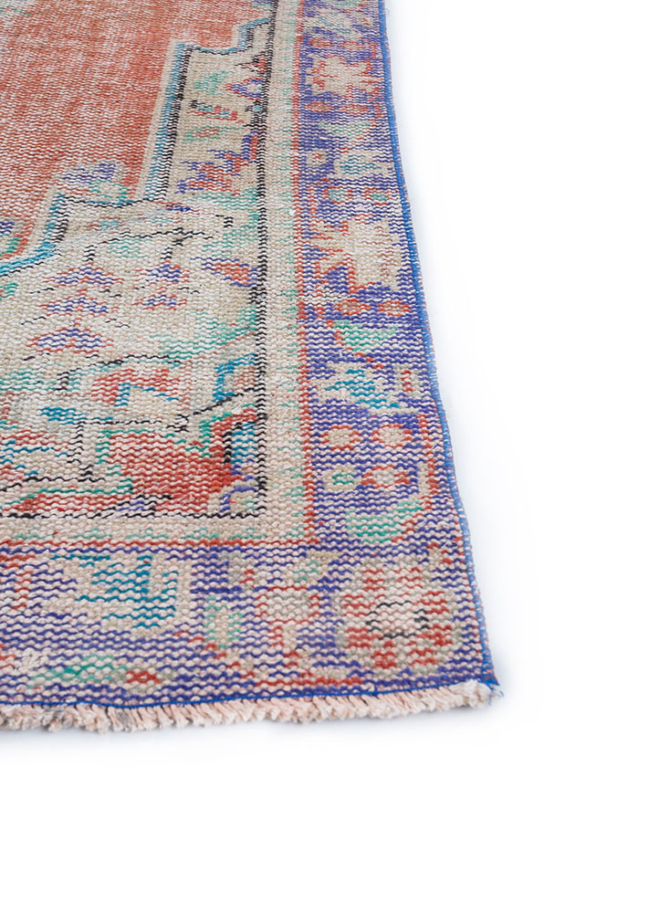 vintage red and orange wool hand knotted Rug - Corner