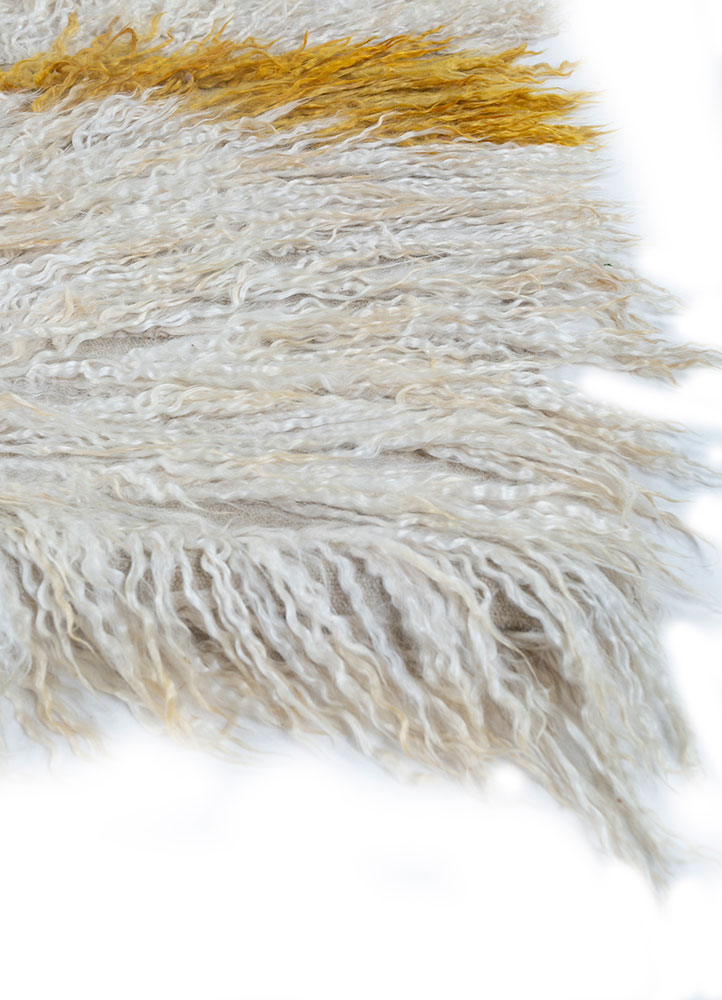 zuri ivory wool hand knotted Rug - Corner