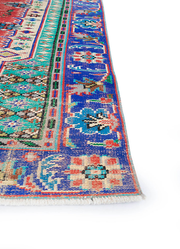 vintage multi wool hand knotted Rug - Corner