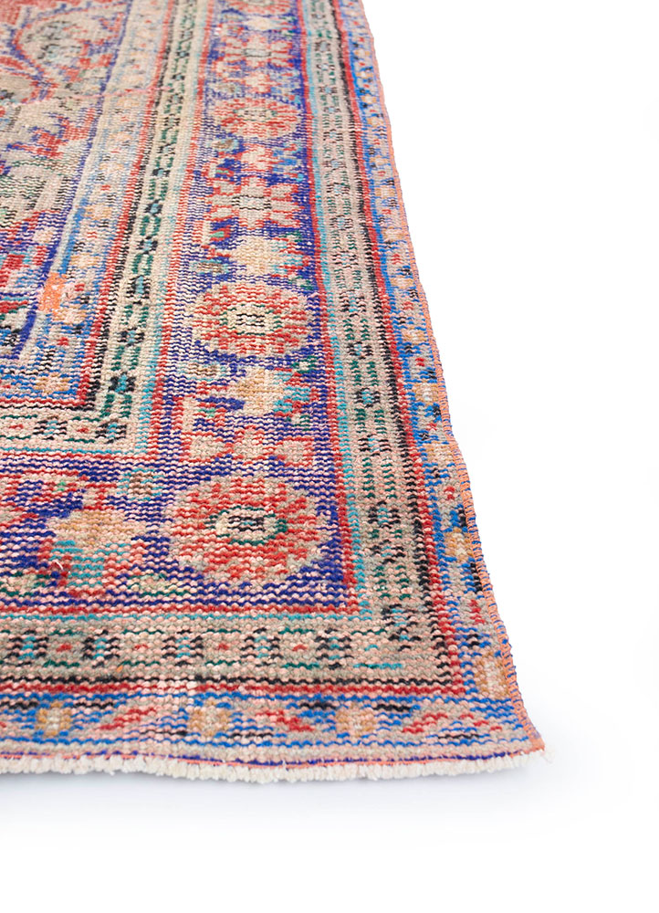 vintage red and orange wool hand knotted Rug - Corner