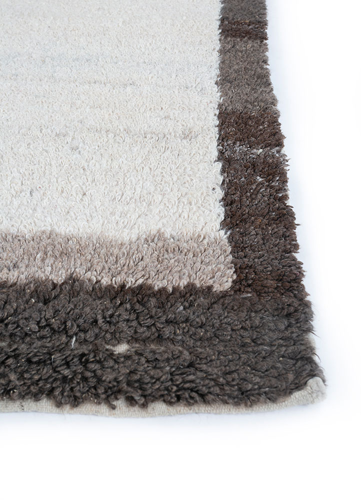 zuri beige and brown wool hand knotted Rug - Corner