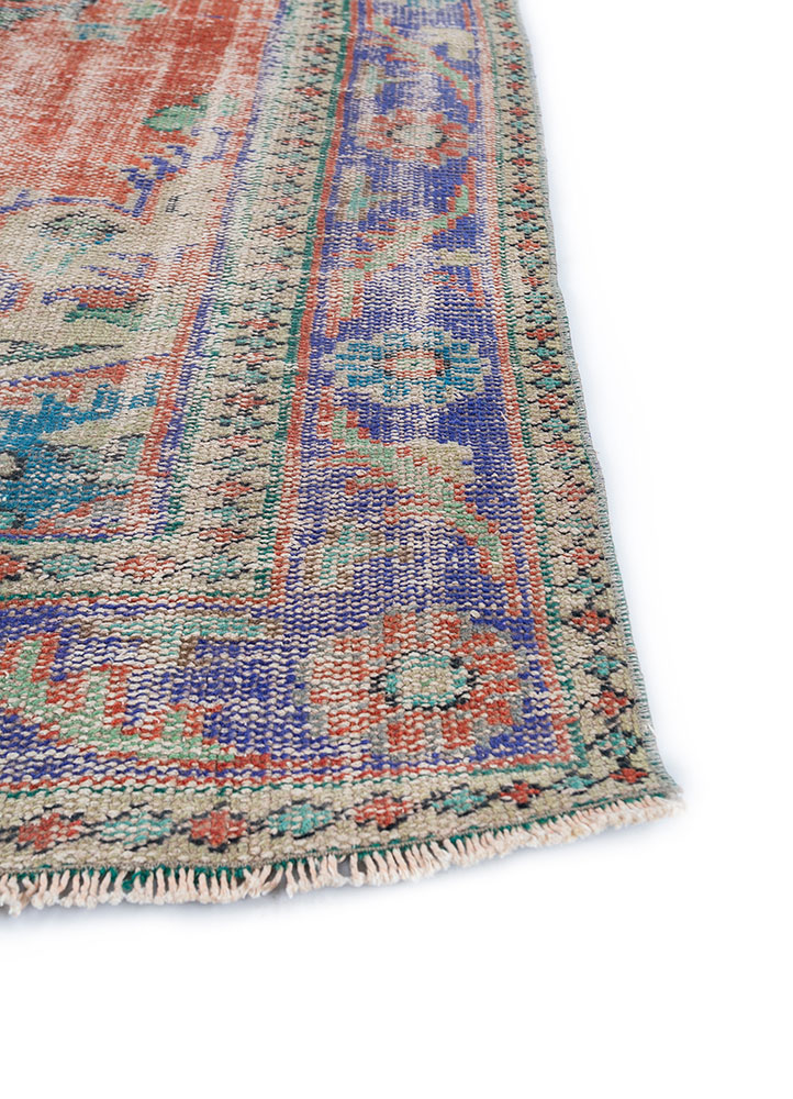 vintage red and orange wool hand knotted Rug - Corner