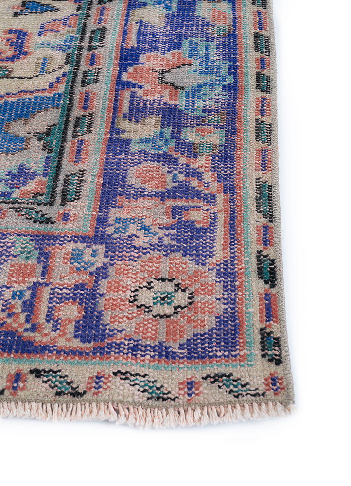 vintage red and orange wool hand knotted Rug - Corner
