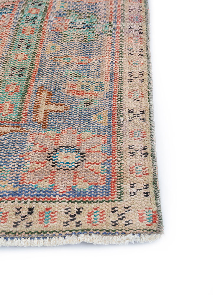 vintage red and orange wool hand knotted Rug - Corner