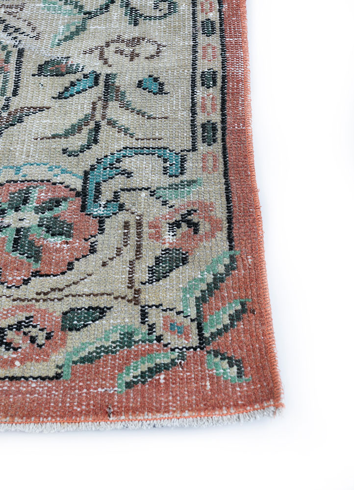 vintage red and orange wool hand knotted Rug - Corner