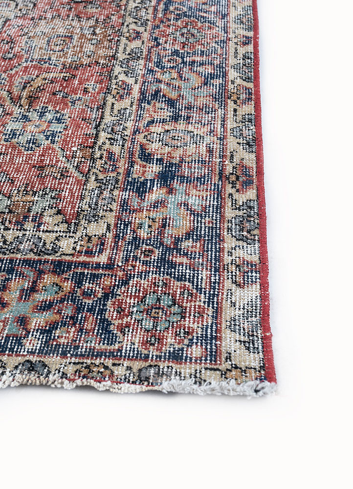 vintage red and orange wool hand knotted Rug - Corner