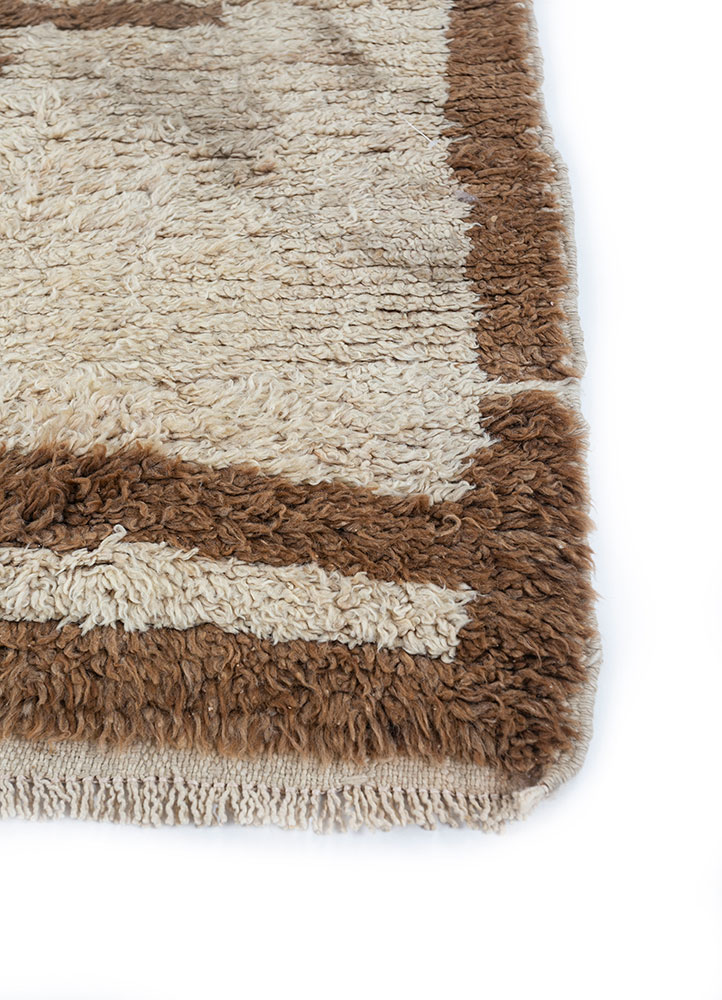 zuri beige and brown wool hand knotted Rug - Corner