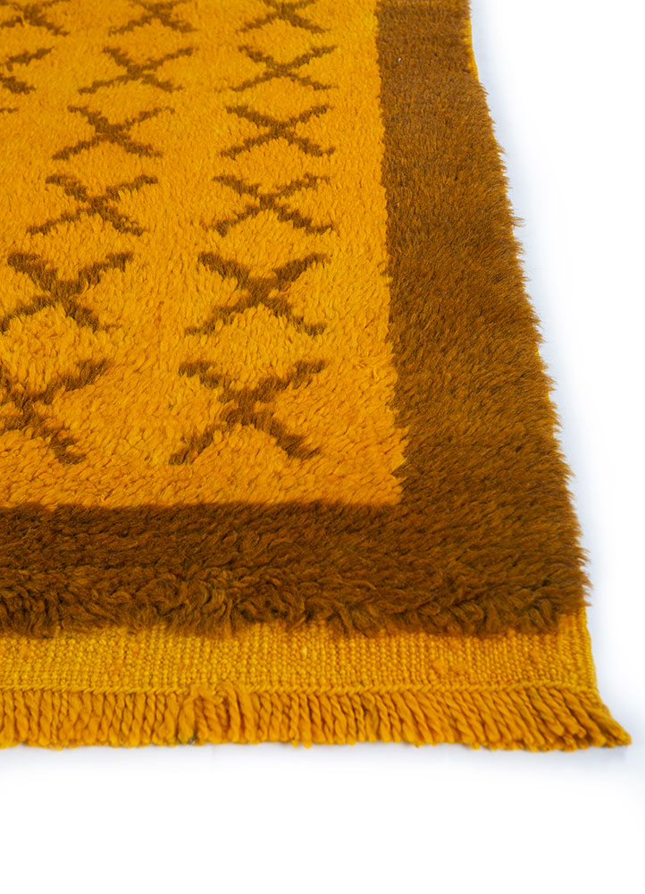 zuri red and orange wool hand knotted Rug - Corner