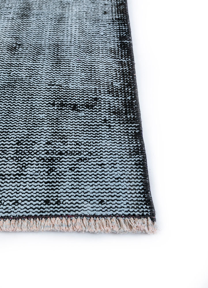 lacuna grey and black wool hand knotted Rug - Corner