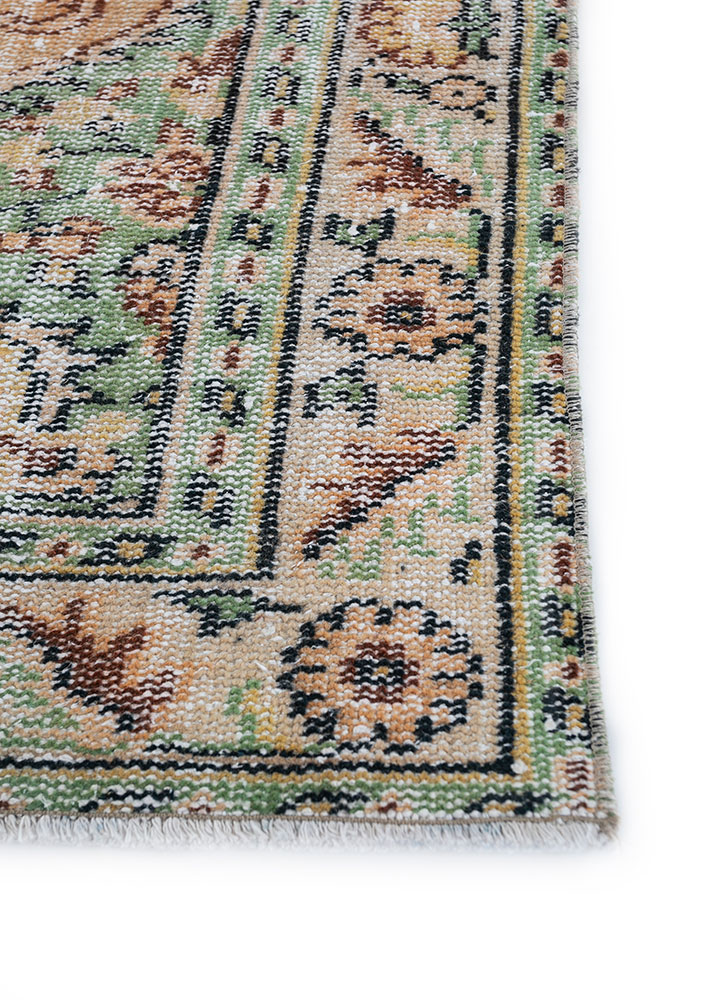 vintage gold wool hand knotted Rug - Corner