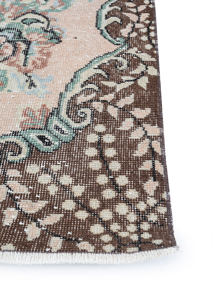 vintage red and orange wool hand knotted Rug - Corner