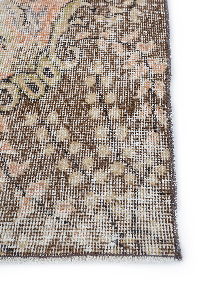 vintage red and orange wool hand knotted Rug - Corner