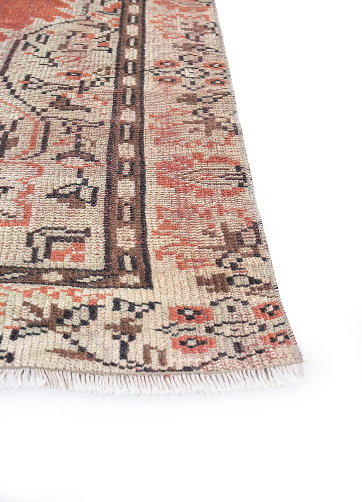 vintage red and orange wool hand knotted Rug - Corner