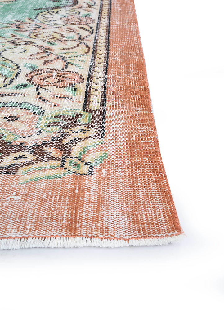 vintage red and orange wool hand knotted Rug - Corner