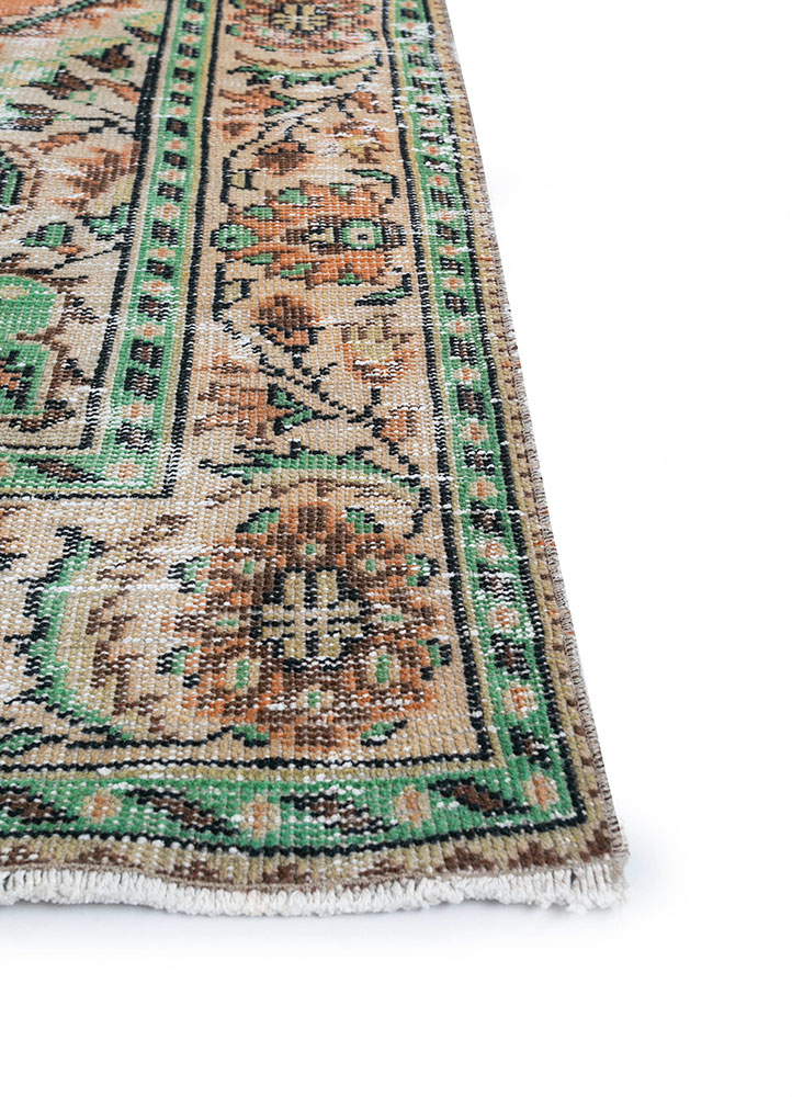 vintage red and orange wool hand knotted Rug - Corner