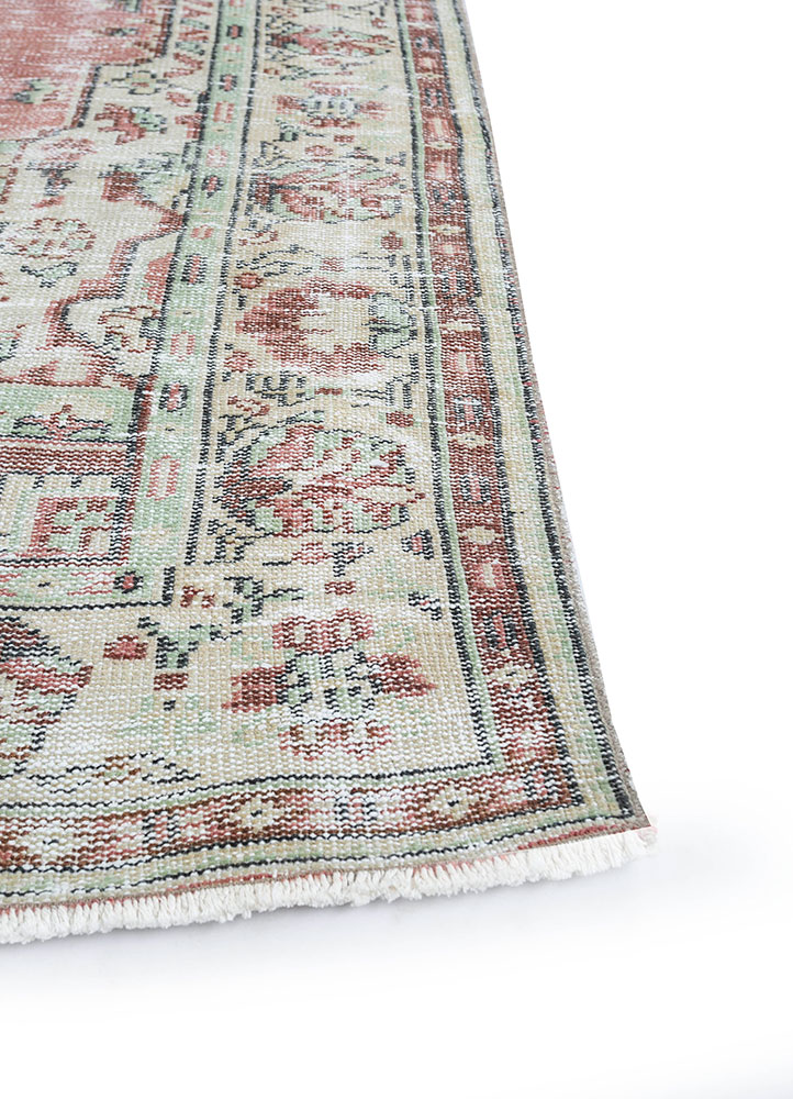 vintage red and orange wool hand knotted Rug - Corner