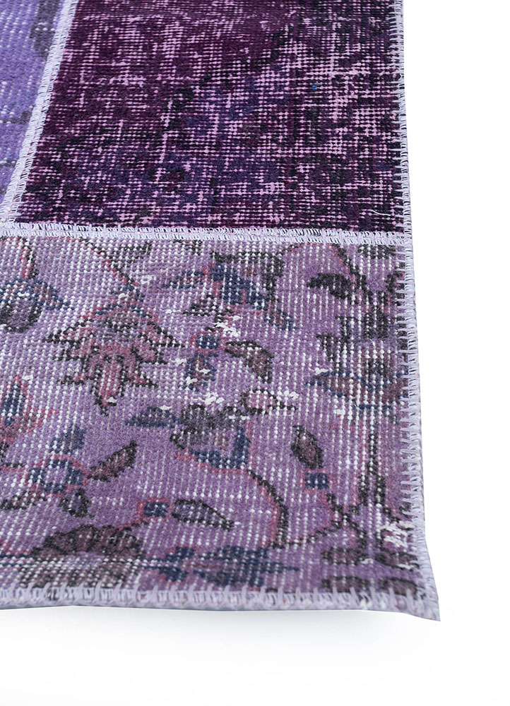 provenance pink and purple wool hand knotted Rug - Corner