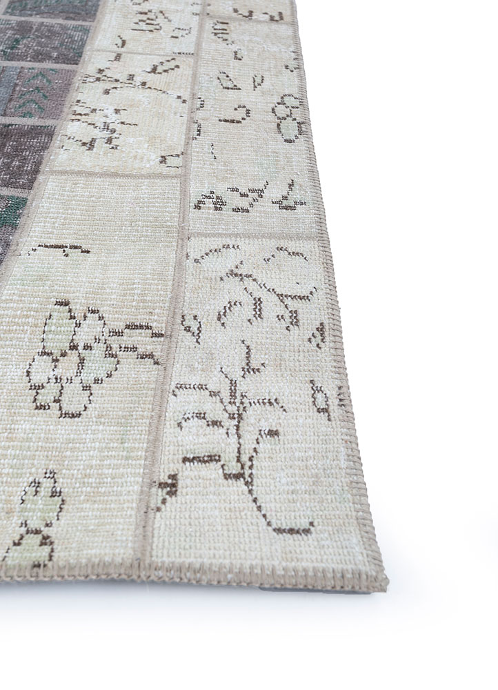 provenance grey and black wool hand knotted Rug - Corner