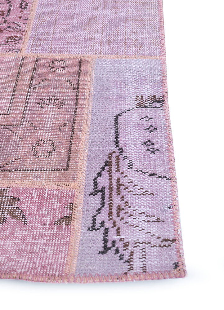 provenance pink and purple wool hand knotted Rug - Corner