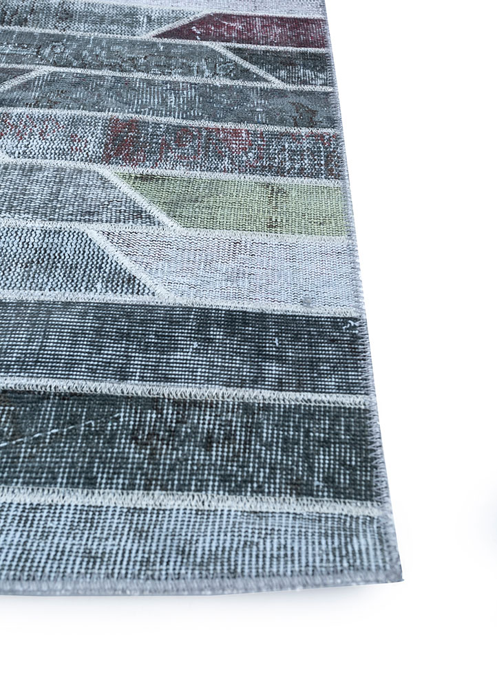 provenance grey and black wool hand knotted Rug - Corner