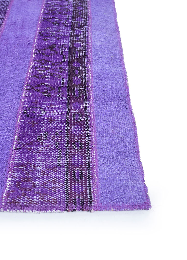 provenance pink and purple wool hand knotted Rug - Corner
