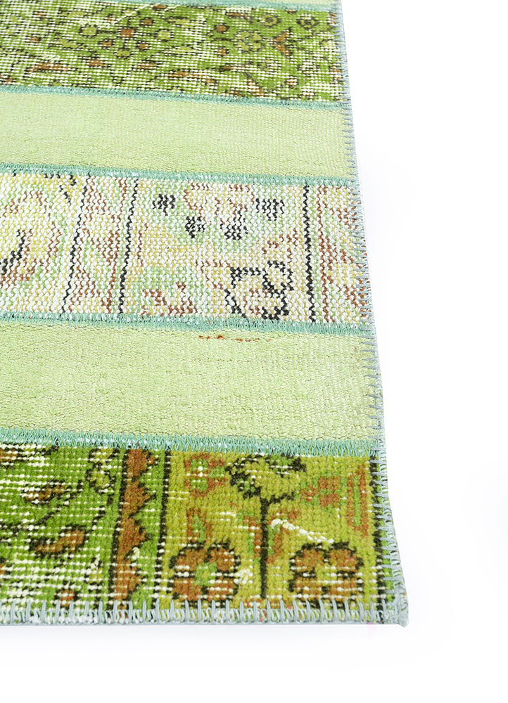 provenance green wool hand knotted Rug - Corner
