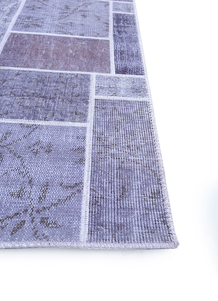 provenance pink and purple wool hand knotted Rug - Corner