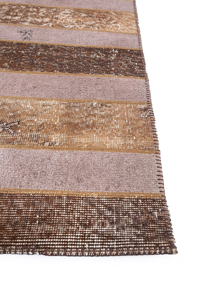 provenance beige and brown wool hand knotted Rug - Corner