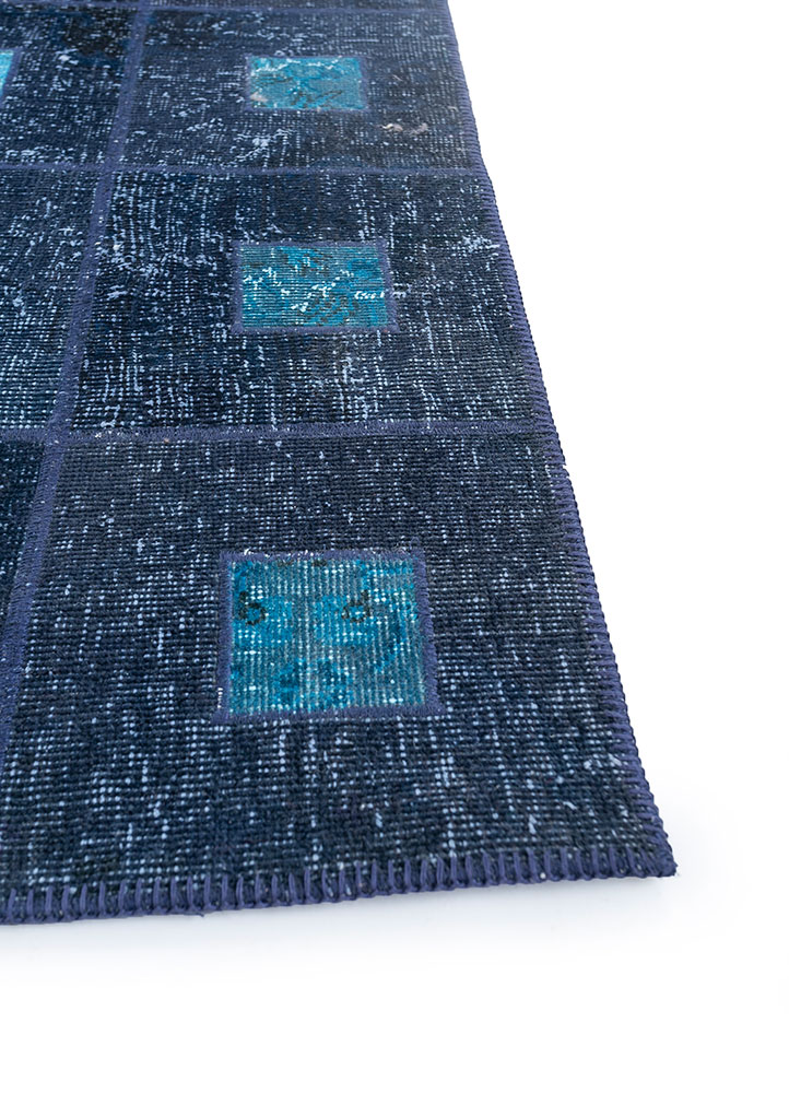 provenance blue wool hand knotted Rug - Corner