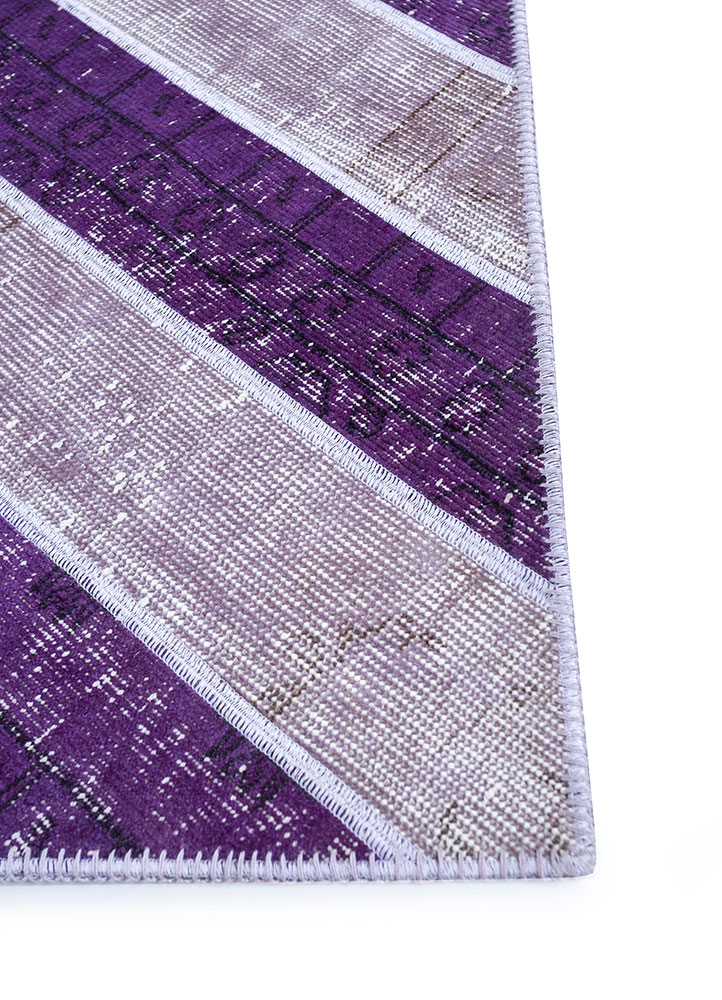 provenance pink and purple wool hand knotted Rug - Corner
