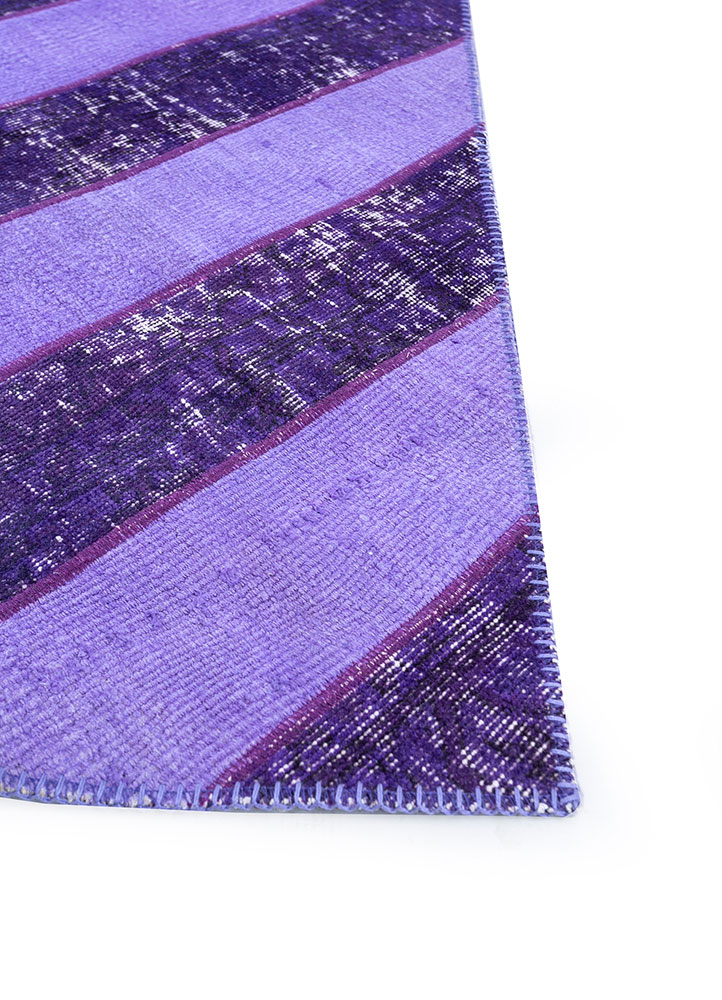 provenance pink and purple wool hand knotted Rug - Corner