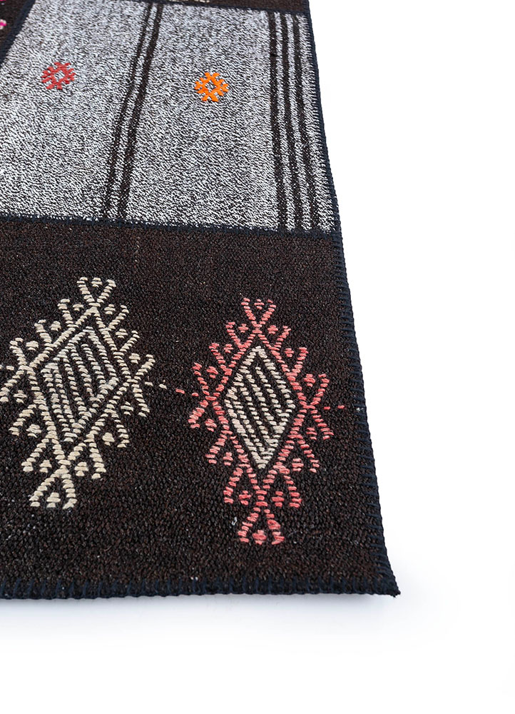 provenance grey and black wool hand knotted Rug - Corner