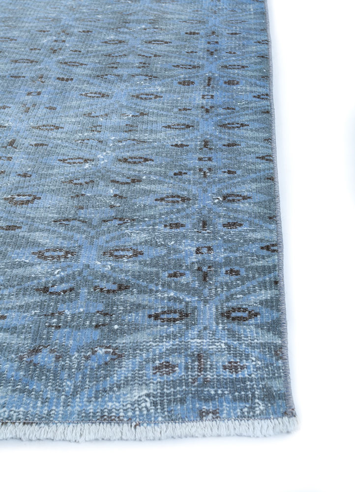 lacuna blue wool hand knotted Rug - Corner