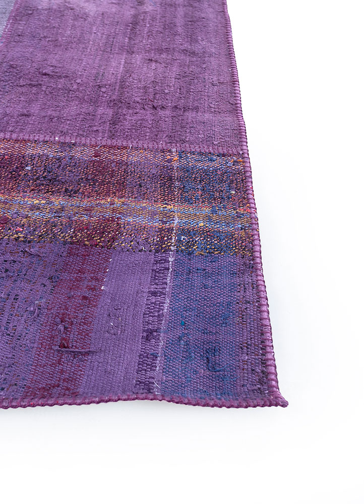 provenance pink and purple wool hand knotted Rug - Corner