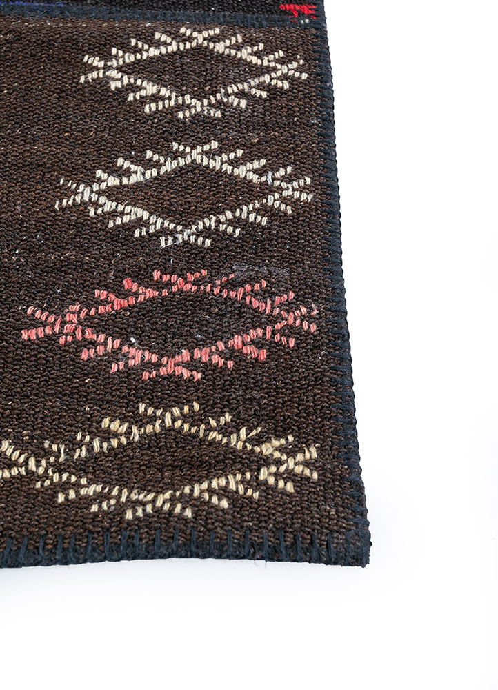 provenance grey and black wool hand knotted Rug - Corner