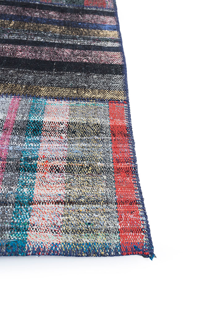 provenance grey and black wool hand knotted Rug - Corner